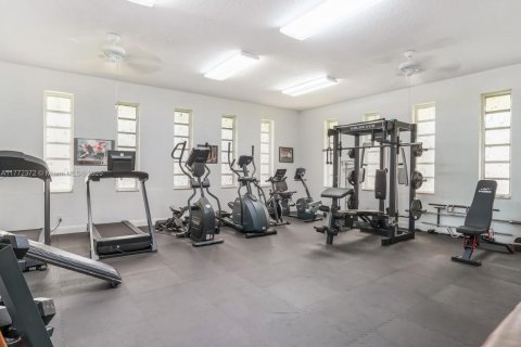 Condo in Lauderdale Lakes, Florida, 1 bedroom  № 1737784 - photo 17