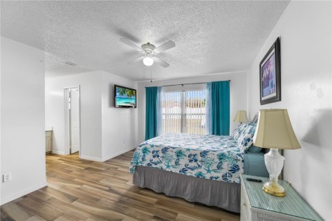 House in Kissimmee, Florida 3 bedrooms, 142.6 sq.m. № 1618802 - photo 10