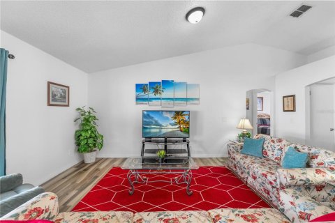 House in Kissimmee, Florida 3 bedrooms, 142.6 sq.m. № 1618802 - photo 7