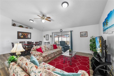 House in Kissimmee, Florida 3 bedrooms, 142.6 sq.m. № 1618802 - photo 6