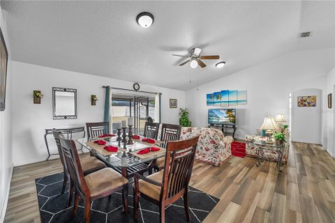 House in Kissimmee, Florida 3 bedrooms, 142.6 sq.m. № 1618802 - photo 8