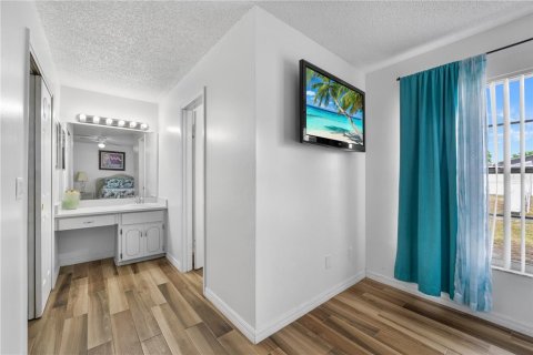House in Kissimmee, Florida 3 bedrooms, 142.6 sq.m. № 1618802 - photo 12