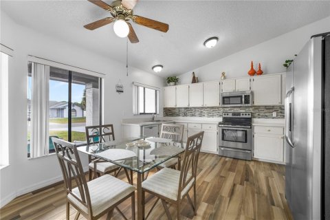 House in Kissimmee, Florida 3 bedrooms, 142.6 sq.m. № 1618802 - photo 3