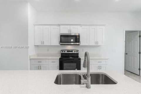 Villa ou maison à louer à LaBelle, Floride: 3 chambres № 1987500 - photo 2