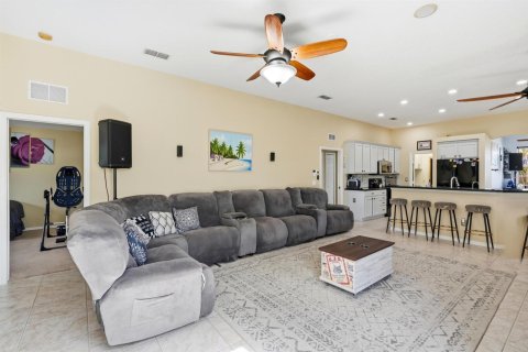 House in Port St. Lucie, Florida 4 bedrooms, 224.17 sq.m. № 2191055 - photo 16