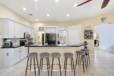 House in Port St. Lucie, Florida 4 bedrooms, 224.17 sq.m. № 2191055 - photo 25