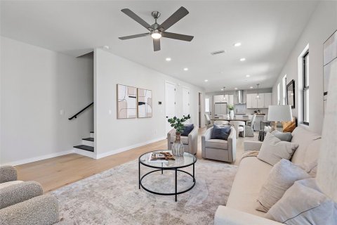 Купить таунхаус в Сент-Питерсберг, Флорида 3 комнаты, 217.39м2, № 1907820 - фото 5