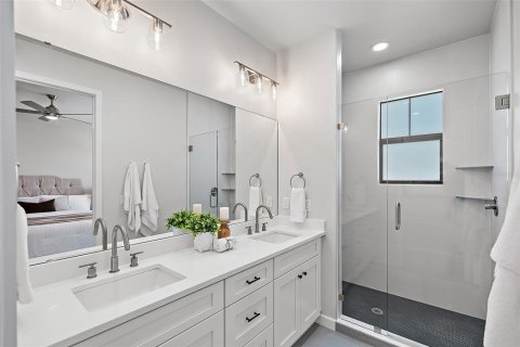 Купить таунхаус в Сент-Питерсберг, Флорида 3 комнаты, 217.39м2, № 1907820 - фото 7