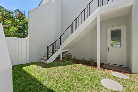 Купить таунхаус в Сент-Питерсберг, Флорида 3 комнаты, 217.39м2, № 1907820 - фото 13