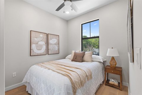 Купить таунхаус в Сент-Питерсберг, Флорида 3 комнаты, 217.39м2, № 1907820 - фото 17