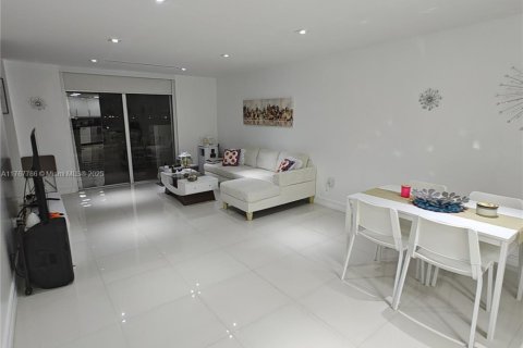 Condo in Aventura, Florida, 1 bedroom  № 1868602 - photo 5