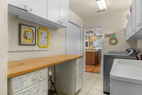 Casa en venta en Weeki Wachee, Florida, 3 dormitorios, 164.62 m2 № 1908070 - foto 25