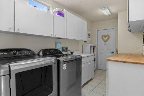Casa en venta en Weeki Wachee, Florida, 3 dormitorios, 164.62 m2 № 1908070 - foto 26