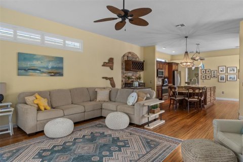 Casa en venta en Weeki Wachee, Florida, 3 dormitorios, 164.62 m2 № 1908070 - foto 17