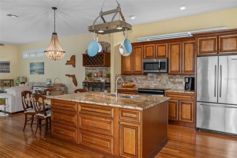 Casa en venta en Weeki Wachee, Florida, 3 dormitorios, 164.62 m2 № 1908070 - foto 23