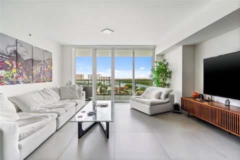 Condo in Sunny Isles Beach, Florida, 2 bedrooms  № 2085939 - photo 23