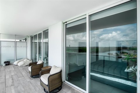 Condo in Sunny Isles Beach, Florida, 2 bedrooms  № 2085939 - photo 15