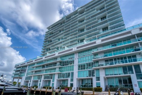 Condo in Sunny Isles Beach, Florida, 2 bedrooms  № 2085939 - photo 3