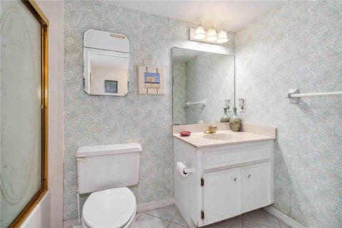Condo in Cocoa Beach, Florida, 2 bedrooms  № 1720702 - photo 30