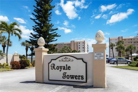 Condo in Cocoa Beach, Florida, 2 bedrooms  № 1720702 - photo 3
