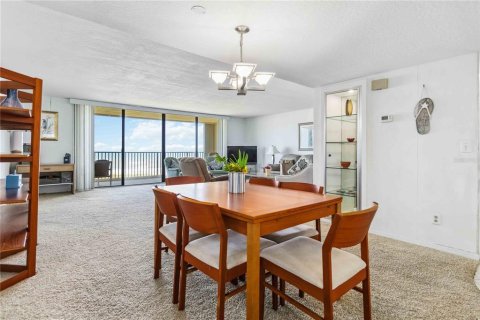 Condo in Cocoa Beach, Florida, 2 bedrooms  № 1720702 - photo 20