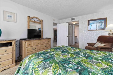 Condo in Cocoa Beach, Florida, 2 bedrooms  № 1720702 - photo 25