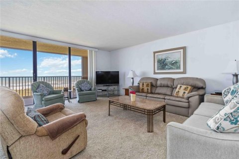 Condo in Cocoa Beach, Florida, 2 bedrooms  № 1720702 - photo 10