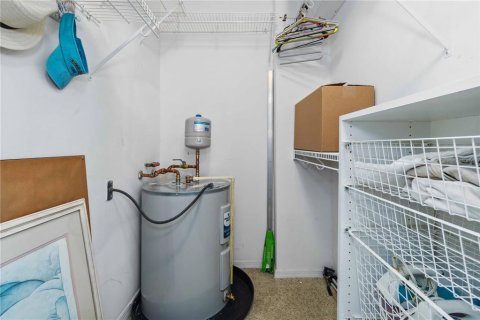 Condo in Cocoa Beach, Florida, 2 bedrooms  № 1720702 - photo 28