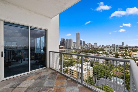 Condo in Miami, Florida, 2 bedrooms № 1936237 - photo 19