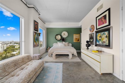 Condo in Miami, Florida, 2 bedrooms № 1936237 - photo 11