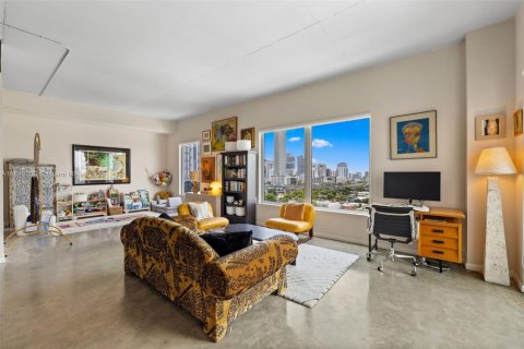 Condo in Miami, Florida, 2 bedrooms № 1936237 - photo 4