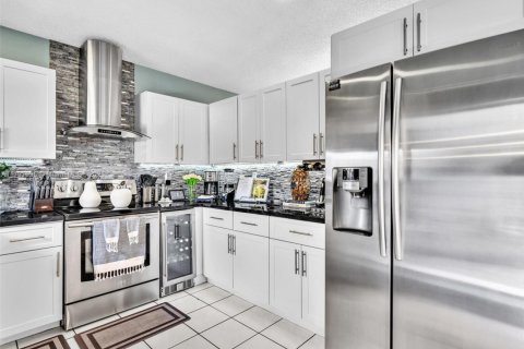 House in Sunrise, Florida 3 bedrooms, 131.09 sq.m. № 1682485 - photo 13