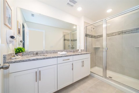 Townhouse in SOLARA RESORT in Kissimmee, Florida 4 bedrooms, 199.28 sq.m. № 1688303 - photo 17
