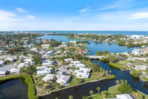 House in Nokomis, Florida 2 bedrooms, 112.78 sq.m. № 1793808 - photo 4