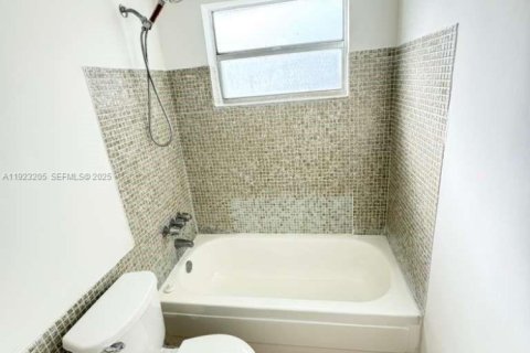 Copropriété à louer à Deerfield Beach, Floride: 2 chambres, 70.61 m2 № 1976842 - photo 12