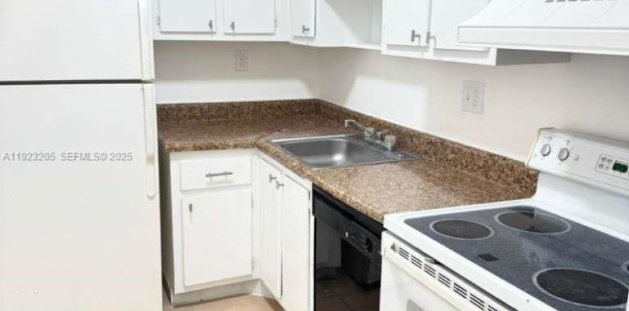 Condo à Deerfield Beach, Floride, 2 chambres  № 1976842