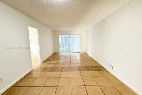 Copropriété à louer à Deerfield Beach, Floride: 2 chambres, 70.61 m2 № 1976842 - photo 5
