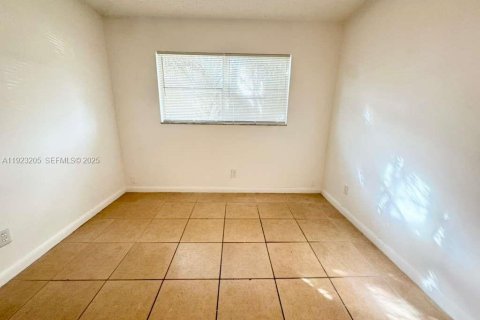 Copropriété à louer à Deerfield Beach, Floride: 2 chambres, 70.61 m2 № 1976842 - photo 7