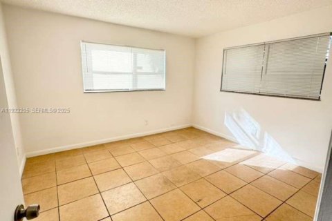 Copropriété à louer à Deerfield Beach, Floride: 2 chambres, 70.61 m2 № 1976842 - photo 14