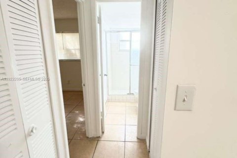 Copropriété à louer à Deerfield Beach, Floride: 2 chambres, 70.61 m2 № 1976842 - photo 6