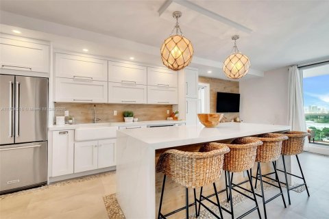 Copropriété à louer à Miami Beach, Floride: 2 chambres, 89.19 m2 № 1474519 - photo 1