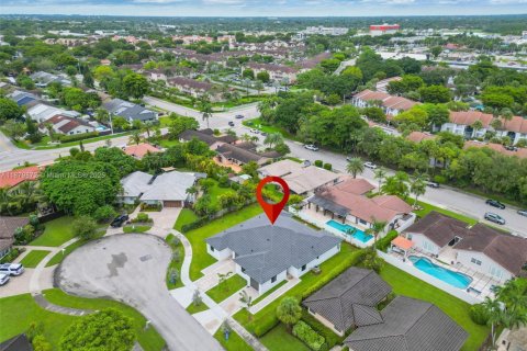 Townhouse in Miami, Florida 3 bedrooms, 212.1 sq.m. № 1925539 - photo 27