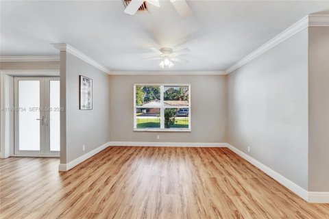 Villa ou maison à vendre à Coral Springs, Floride: 4 chambres, 228.45 m2 № 1995489 - photo 5