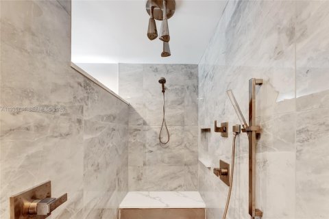 Villa ou maison à vendre à Coral Springs, Floride: 4 chambres, 228.45 m2 № 1995489 - photo 23