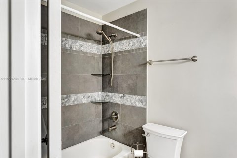 Villa ou maison à vendre à Coral Springs, Floride: 4 chambres, 228.45 m2 № 1995489 - photo 29