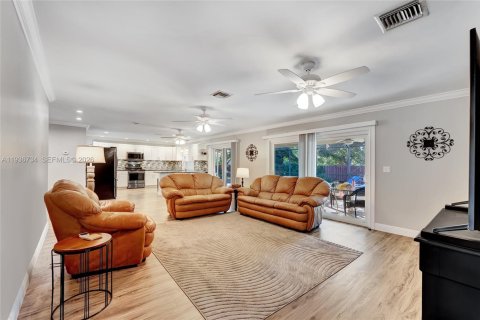 Villa ou maison à vendre à Coral Springs, Floride: 4 chambres, 228.45 m2 № 1995489 - photo 12