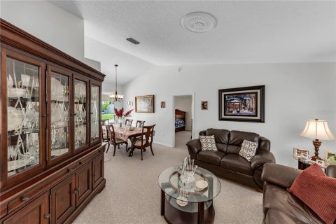 House in New Port Richey, Florida 4 bedrooms, 190.26 sq.m. № 2199945 - photo 14