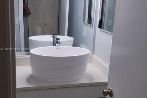 Снять в аренду кондоминиум в Санрайз, Флорида 2 спальни, 95.13м2, № 2005158 - фото 7