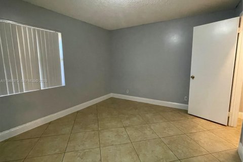 Снять в аренду кондоминиум в Санрайз, Флорида 2 спальни, 95.13м2, № 2005158 - фото 9