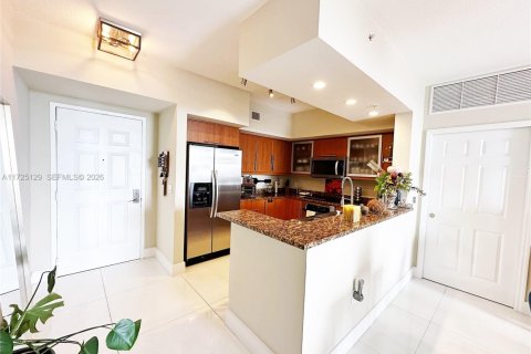 Condo in Coral Gables, Florida, 2 bedrooms  № 2091213 - photo 8